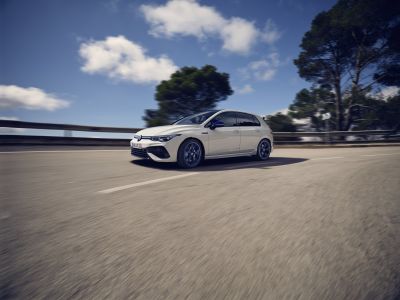 Golf R: VW legt noch einmal 13 PS drauf