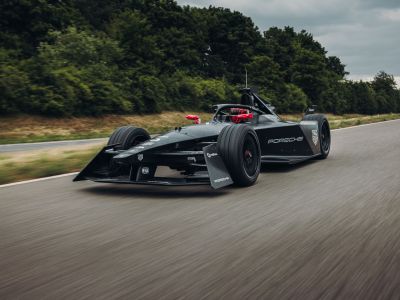 Porsche dreht erste Runden mit dem Gen3