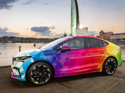 Skoda zeigt beim Prague Pride Festival Farbe