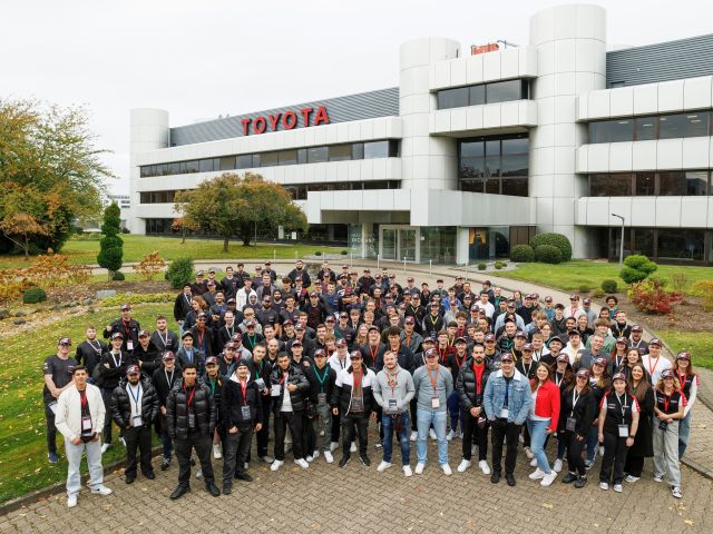 Über 250 Auszubildende kamen in die Deutschlandzentrale - Bild 1