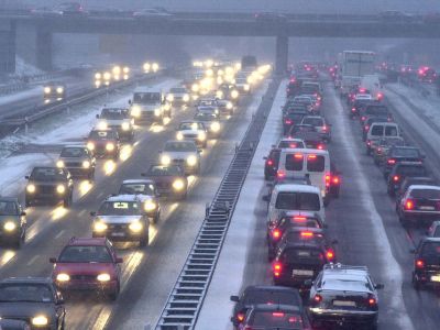 Stauprognose: Vor Weihnachten und nach Silvester dichter Verkehr