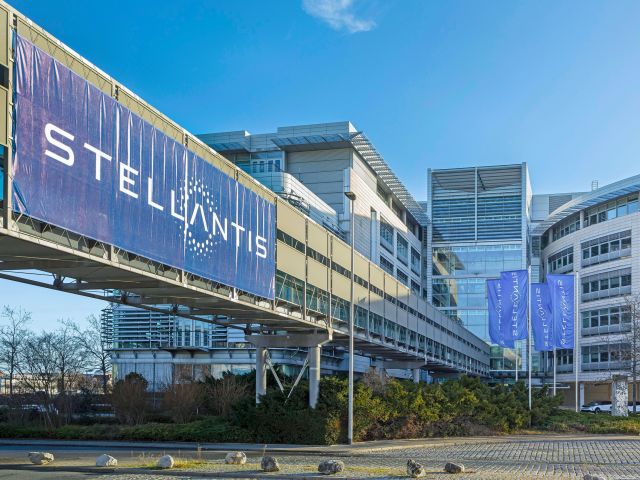 Stellantis-Mitarbeiter bekommen 560 Euro extra - Bild 1