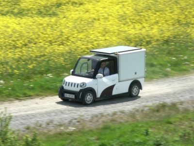 Ari 458 sendet Botschaften mit Sonnenenergie