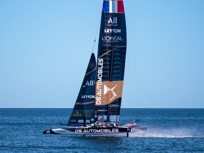 DS fegt über das Wasser