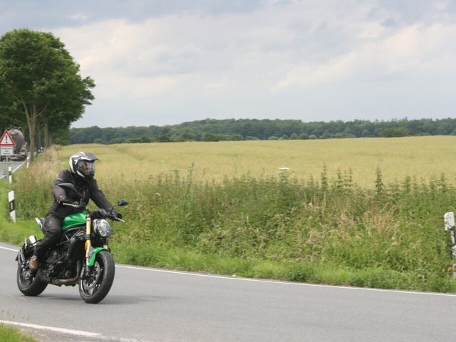 Langzeituntersuchung zur Motorradsicherheit - Bild 1
