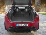 Der BMW iX4 schafft fast  830 Kilometer - Bild 22
