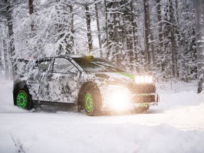 Skoda erprobt den neuen Fabia Rally2 im eisigen Norden