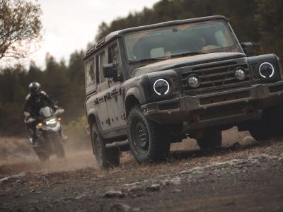 Der Ineos Grenadier begleitet die GS-Trophy