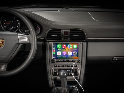 Modernes Infotainment im alten Porsche