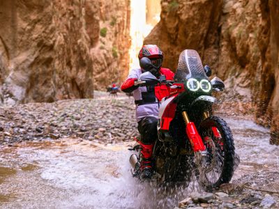 Die Ducati Desert X überwindet noch mehr Hindernisse