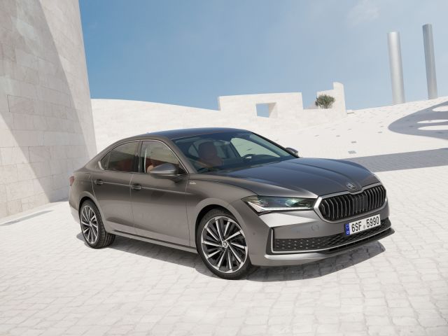 Skoda Superb Limousine startet ab 38.480 Euro - Bild 1