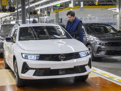 Umfrage: Die Autoindustrie ist die wichtigste Branche