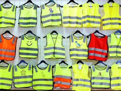 Der ADAC warnt vor mangelhaften Kinderwarnwesten