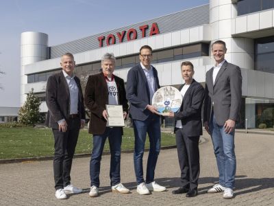 Die Lebenshilfe Köln zeichnet Toyota aus