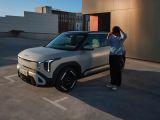 Viele „erste Male“ mit dem Kia EV 2 - Bild 3