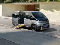 Kias elektrischer Kleinbus PV5 wird rollstuhlgerecht