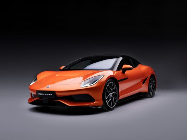 Denza fährt in Goodwood 1604 PS auf - Bild 1